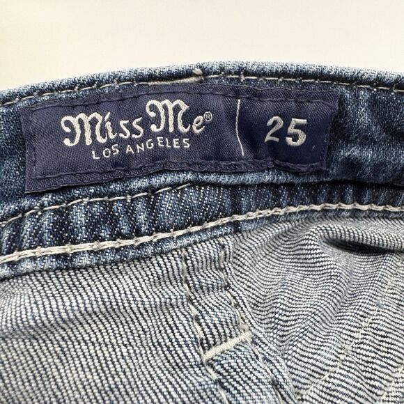 Miss Me Mid Rise Capri Women’s Size 25 Distressed & Bejeweled Beaded Jeans - Picture 15 of 16